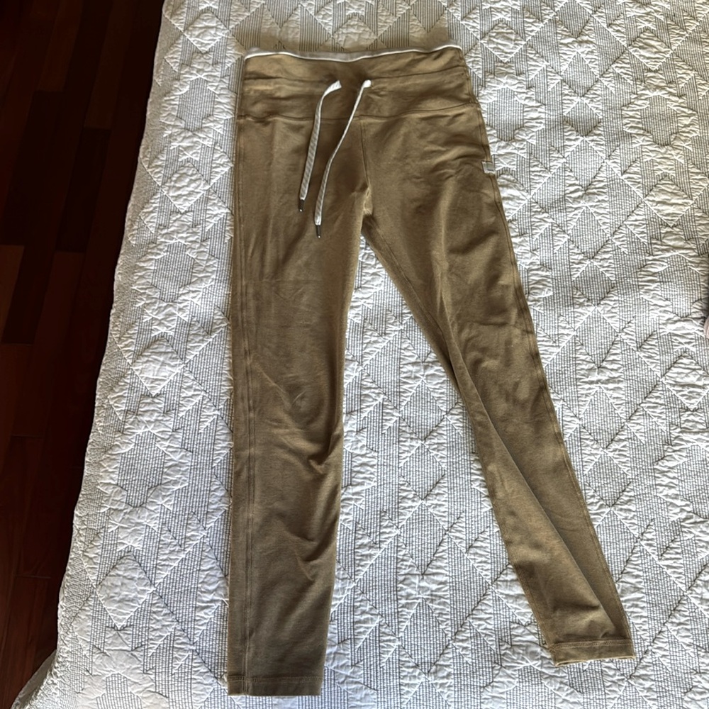 Vuori Long Elevation legging Size Small